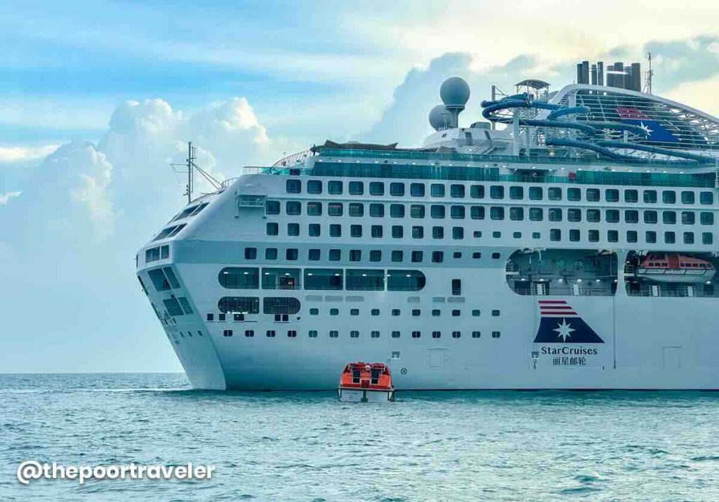 Star Voyager Ship